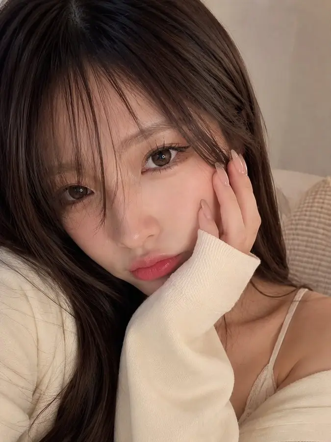 宽松连帽衫温馨自拍