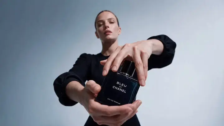 Bleu de Chanel 奢华香水广告